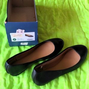 Universal Thread black ballet flats